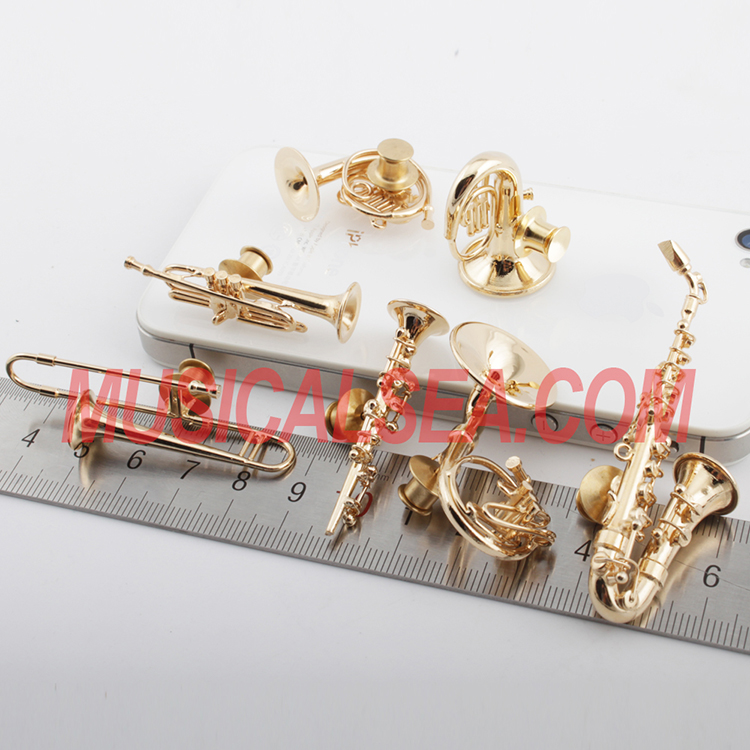 music them brooch